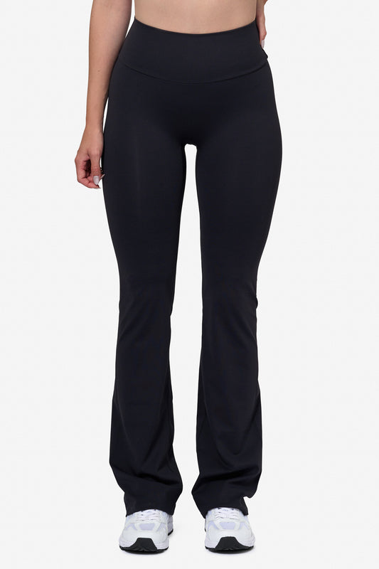 Black Signature Flared Leggings