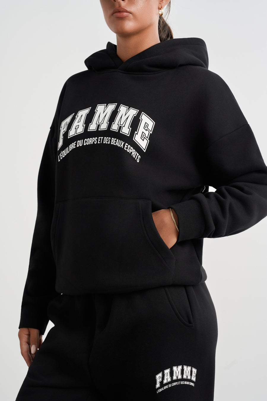 Équilibre Oversized Hoodie · Black
