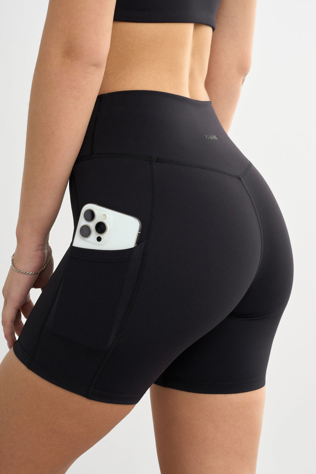 Signature Pocket Shorts - for dame - Famme - Shorts